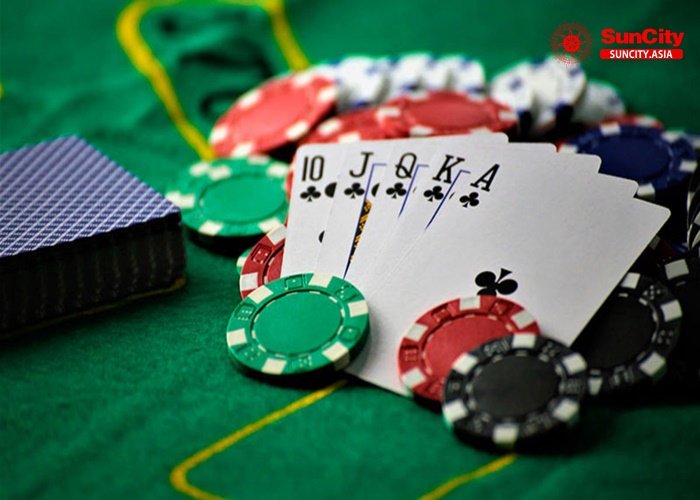 Chơi Poker online có kiếm được tiền không?
